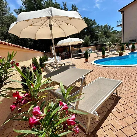 아파트 Julia 파코스탄