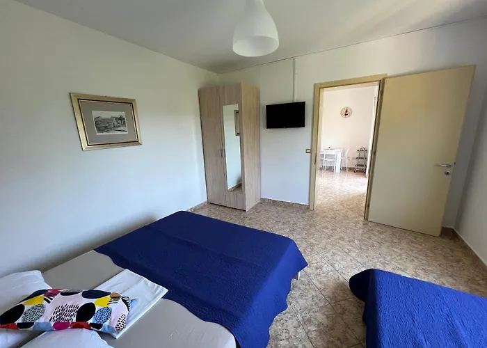 Julia 아파트 파코스탄