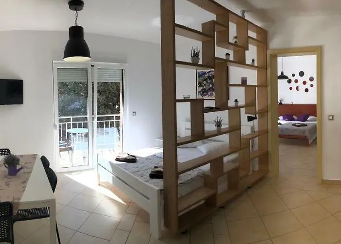 Julia * 파코스탄